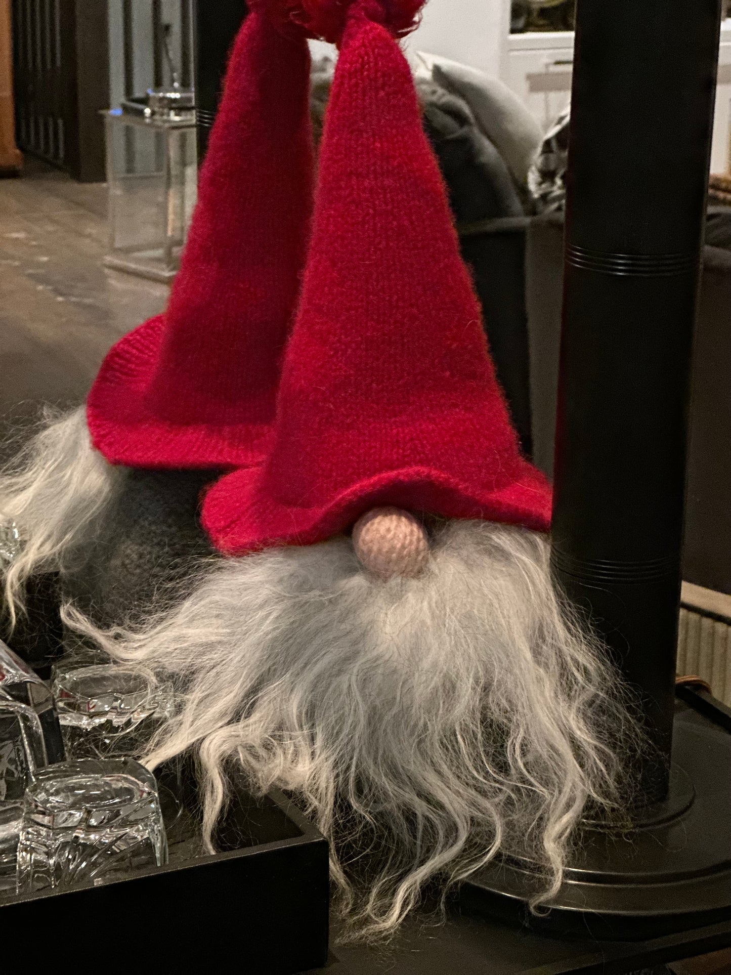 Håndstrikket vin-nisse.